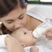 赤ちゃんのミルクには天然水よりピュアウォーター