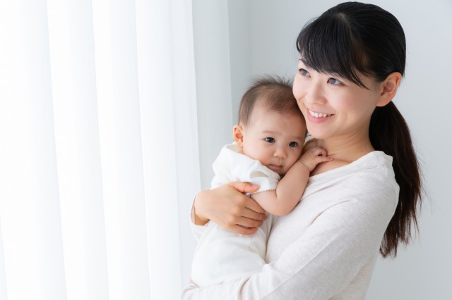 母乳育児中は天然水ではなく純水の方が安心？