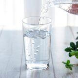 ミネラルウォーターはピロリ菌などの雑菌に注意しましょう