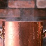 ミネラルウォーターを料理に使うのは安全？