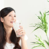 【保存版】お水は一気飲みしても大丈夫？