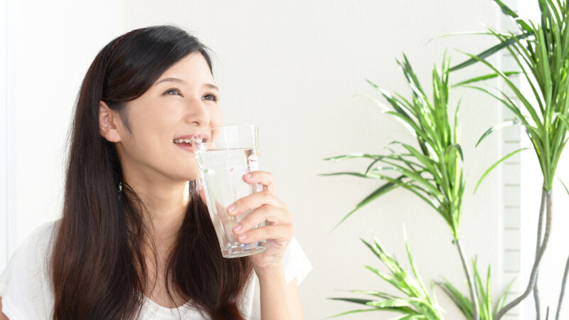 【保存版】お水は一気飲みしても大丈夫?