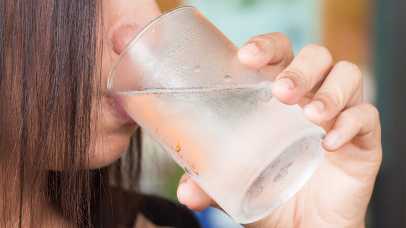 水素水と還元水素水の違いはなに?