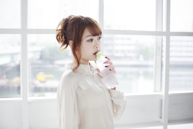 お水を飲むことで体の新陳代謝をアップさせる方法は？