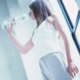 水分補給時には電解質も一緒に補ったほうがよいの？