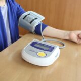 高血圧の原因は水分の取りすぎ？