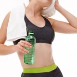 生理食塩水で水分補給する効果とメリット