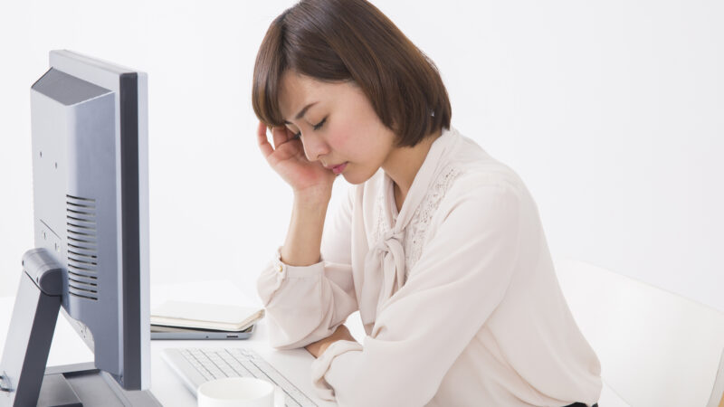 デスクワークで新陳代謝が悪くなるって本当?