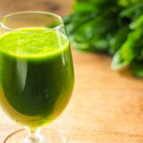 お水で作るグリーンスムージーのデトックス効果とは？