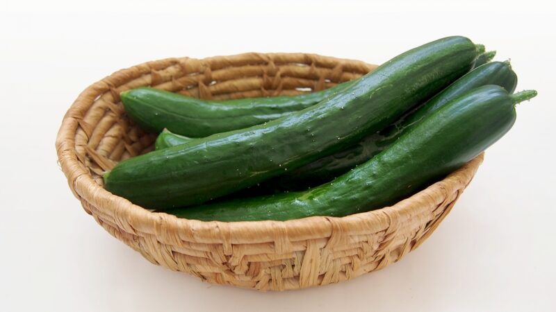 お水ときゅうりを使ったデトックスウォーターの作り方