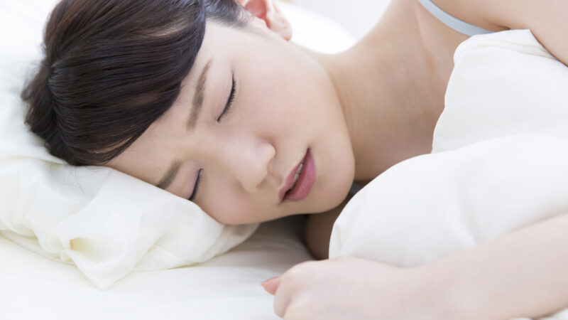 【保存版】寝る前にお水を飲むとダイエットに効果があるって本当？