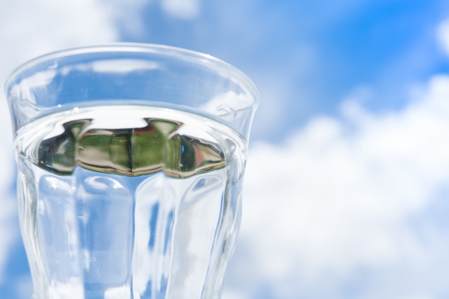ダイエットのためにお水はどのくらい飲めばいいの?