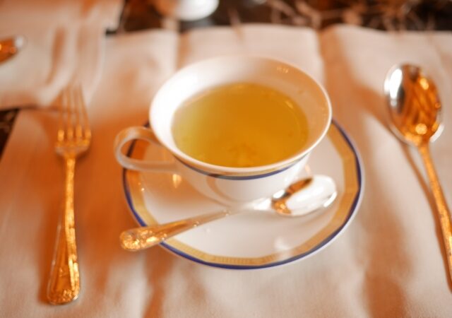 ダイエット中の水分補給は紅茶でもいい？