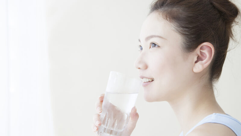 ダイエットで水分補給すると基礎代謝が上がるの？