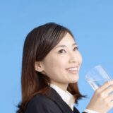 水分不足と食べ過ぎの関係性