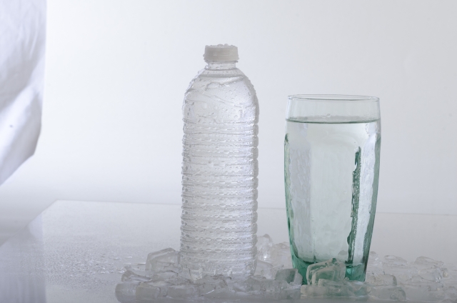 水分不足にならないために必要な1日の水分量とは？