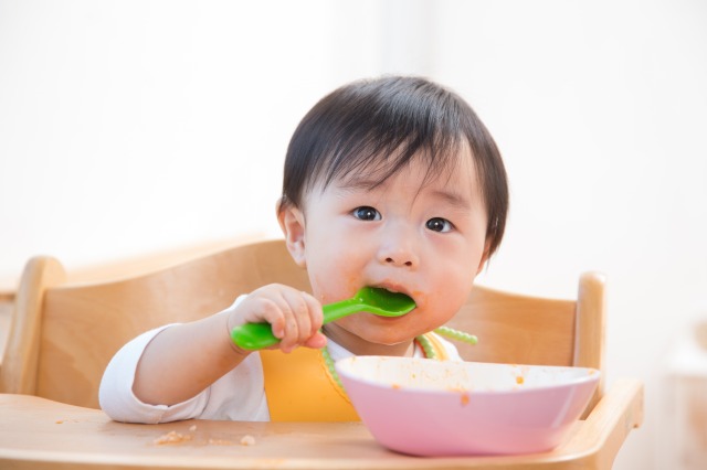 【1歳児の食事】離乳食卒業のタイミングと幼児食デビューのコツ