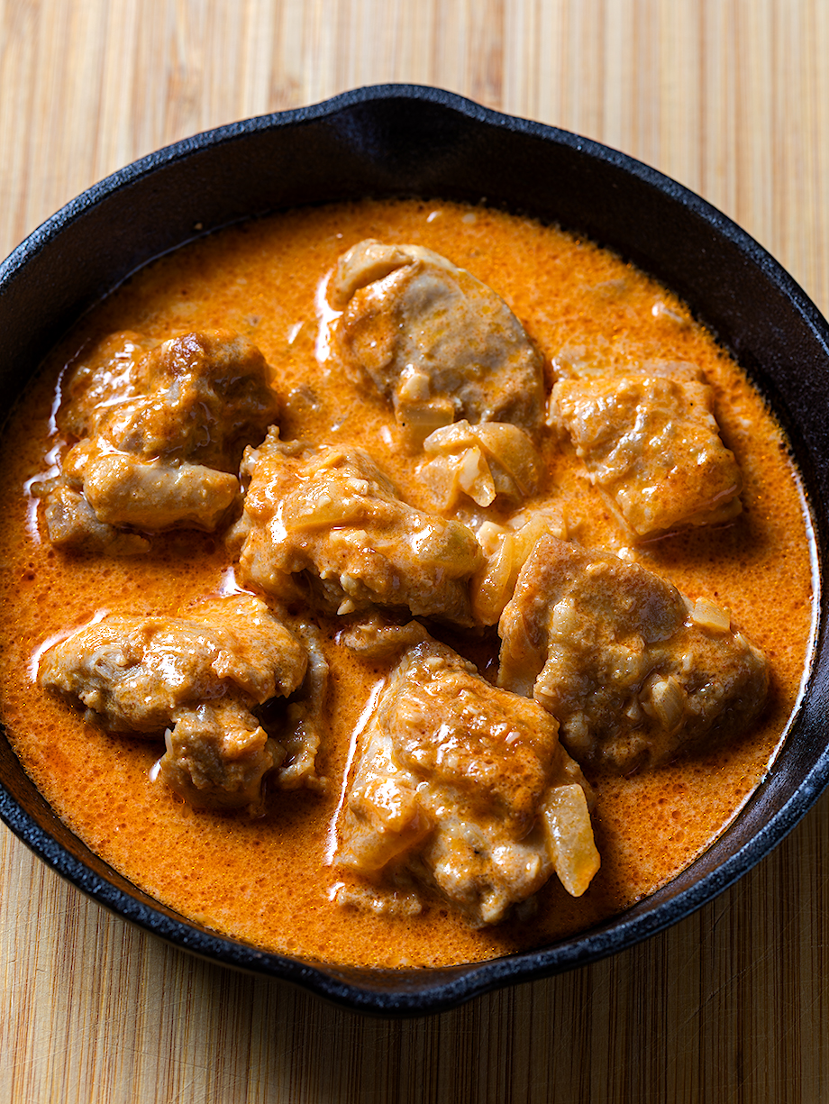 にんにく爆発！ジョージア伝統料理「シュクメルリ」をワンパン調理